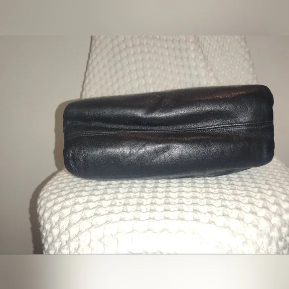Vintage MM Black Capeskin Petite Pochette - Picture 5 of 13